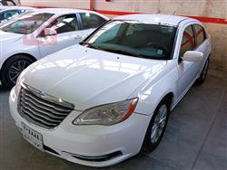 Chrysler 200